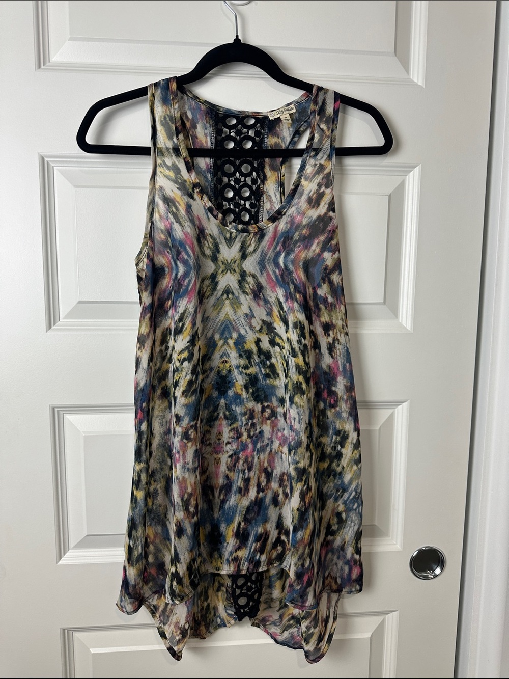 Lily White Sleeveless Printed Tunic Tank Eyelet Back Sheer High Low Beach Medium